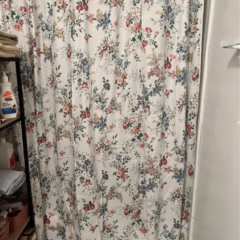 Flowered Shower Curtain w/ Valance